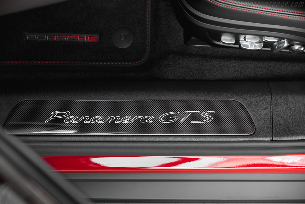 Porsche Panamera GTS