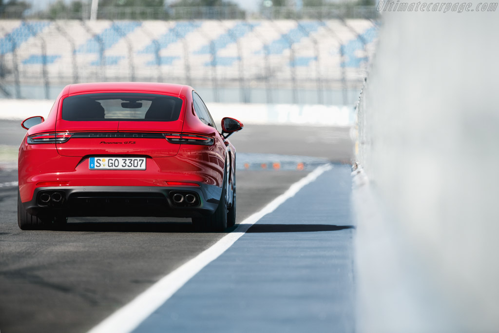 Porsche Panamera GTS