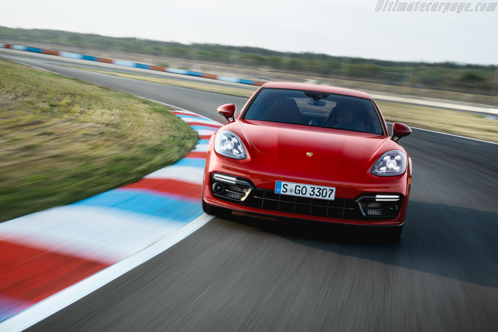 Porsche Panamera GTS