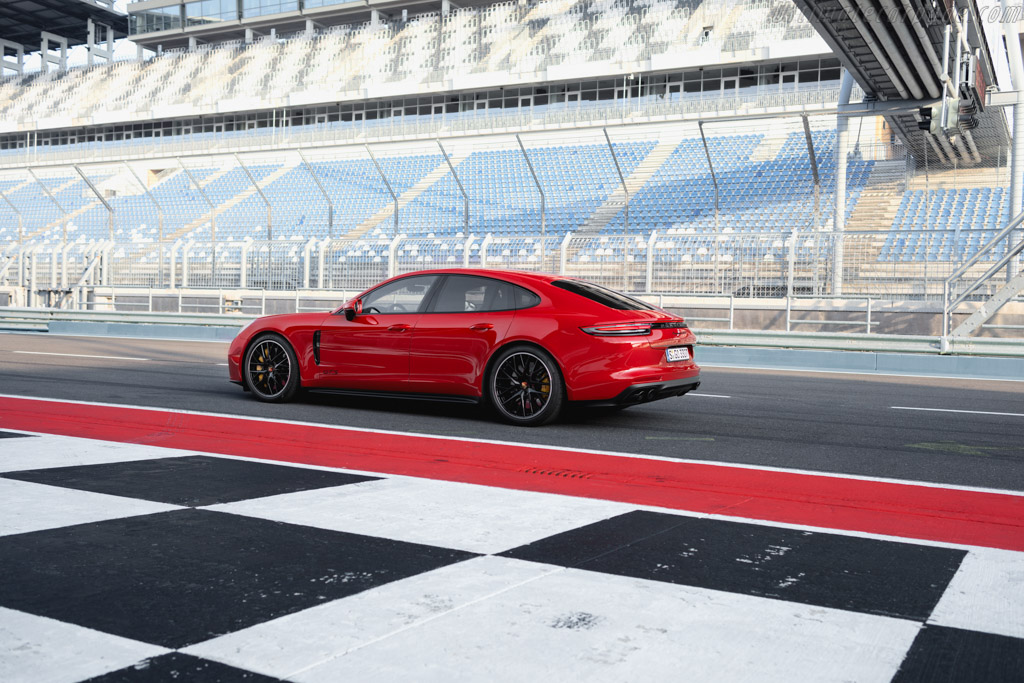 Porsche Panamera GTS