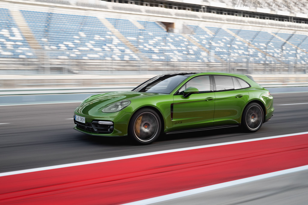 Porsche Panamera GTS Sport Turismo