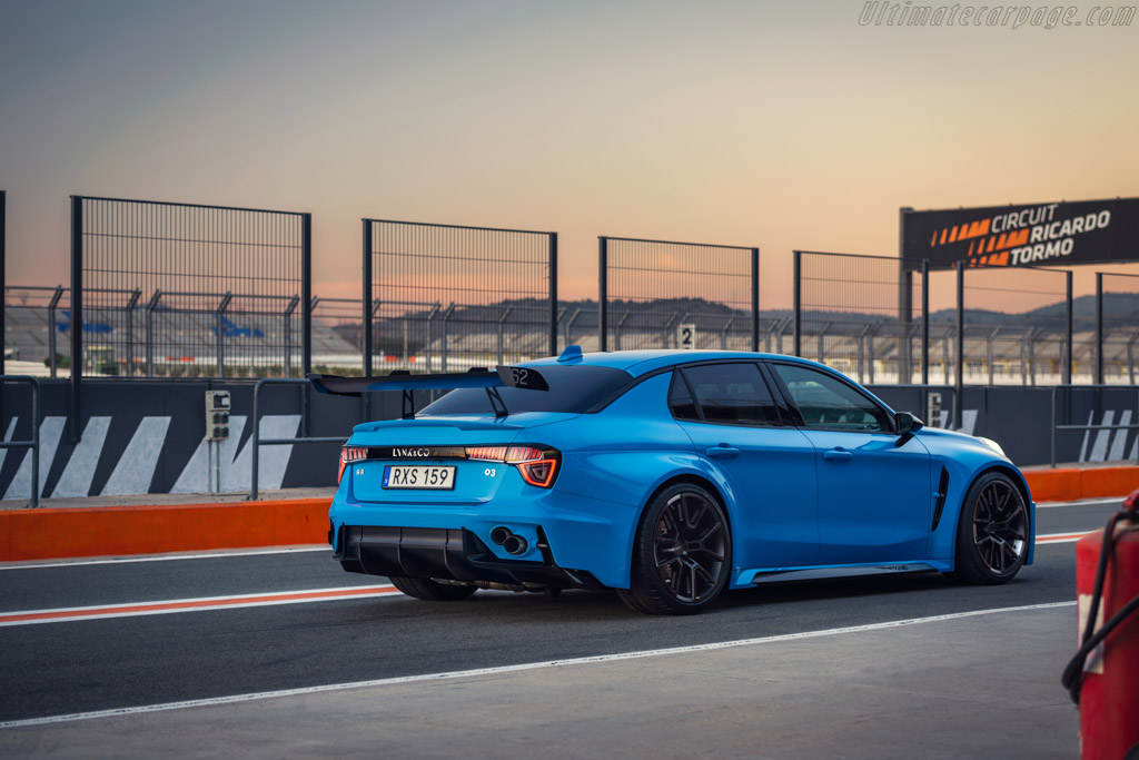 Lynk & Co 03 Cyan Concept