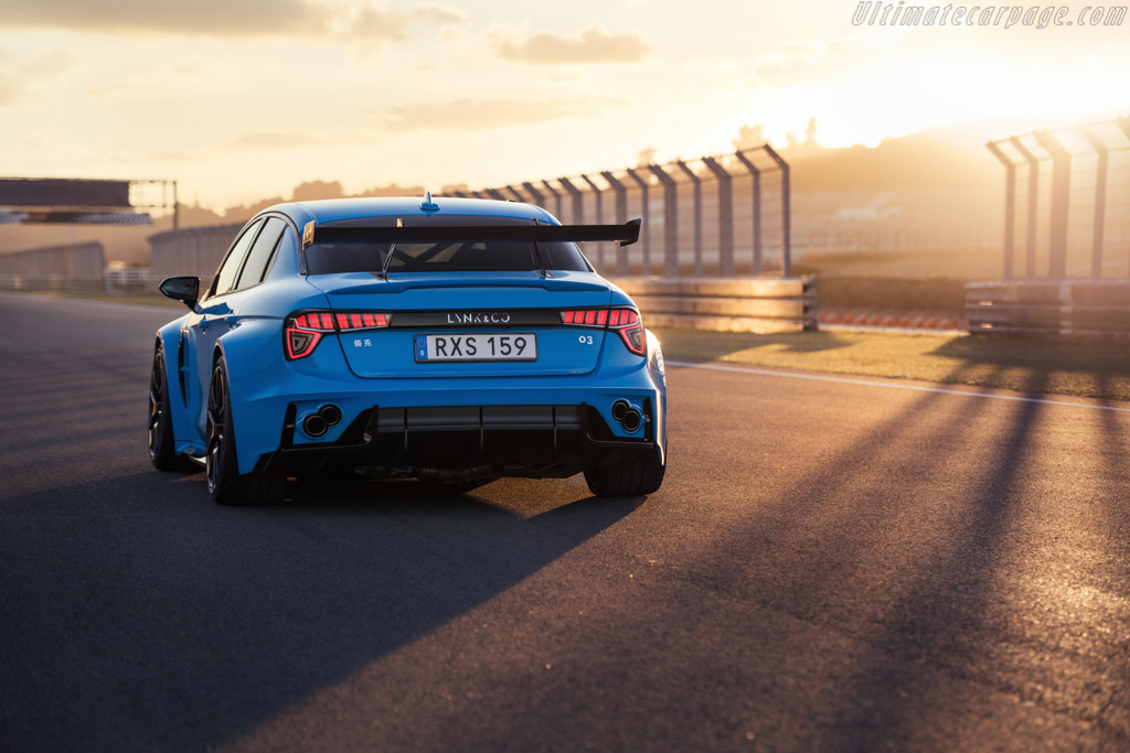 Lynk & Co 03 Cyan Concept