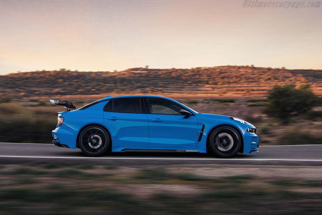 Lynk & Co 03 Cyan Concept