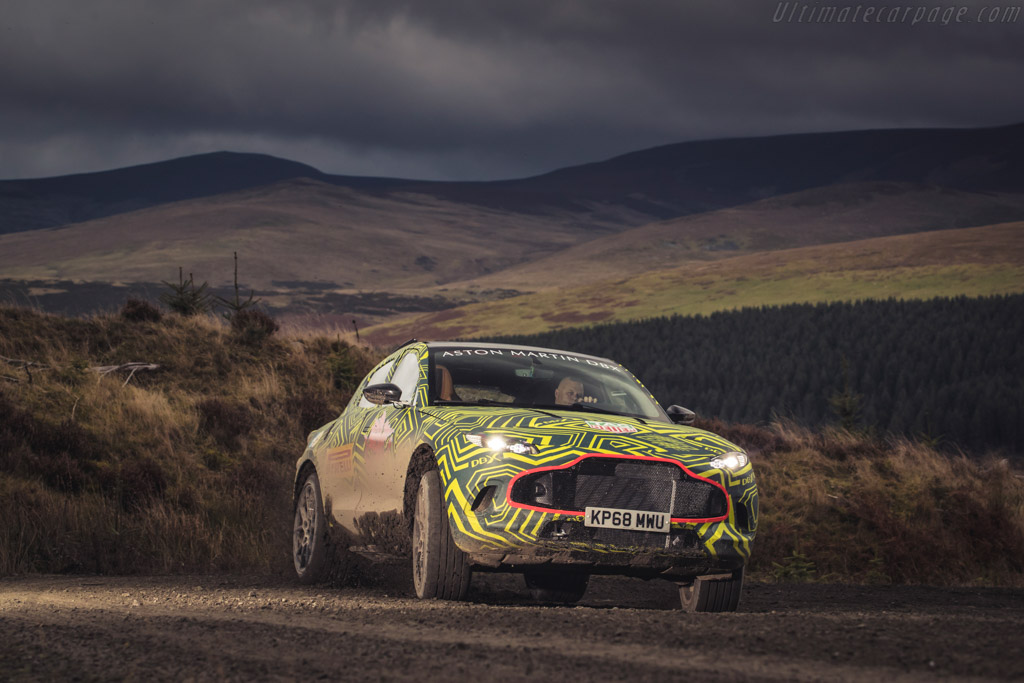 Aston Martin DBX