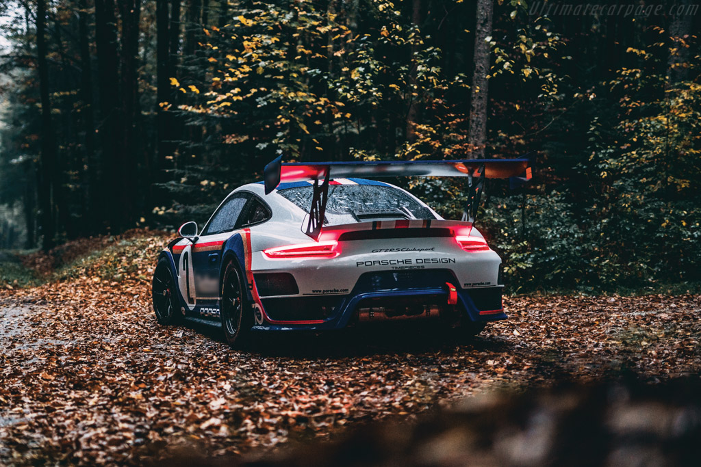 Porsche 911 GT2 RS Clubsport