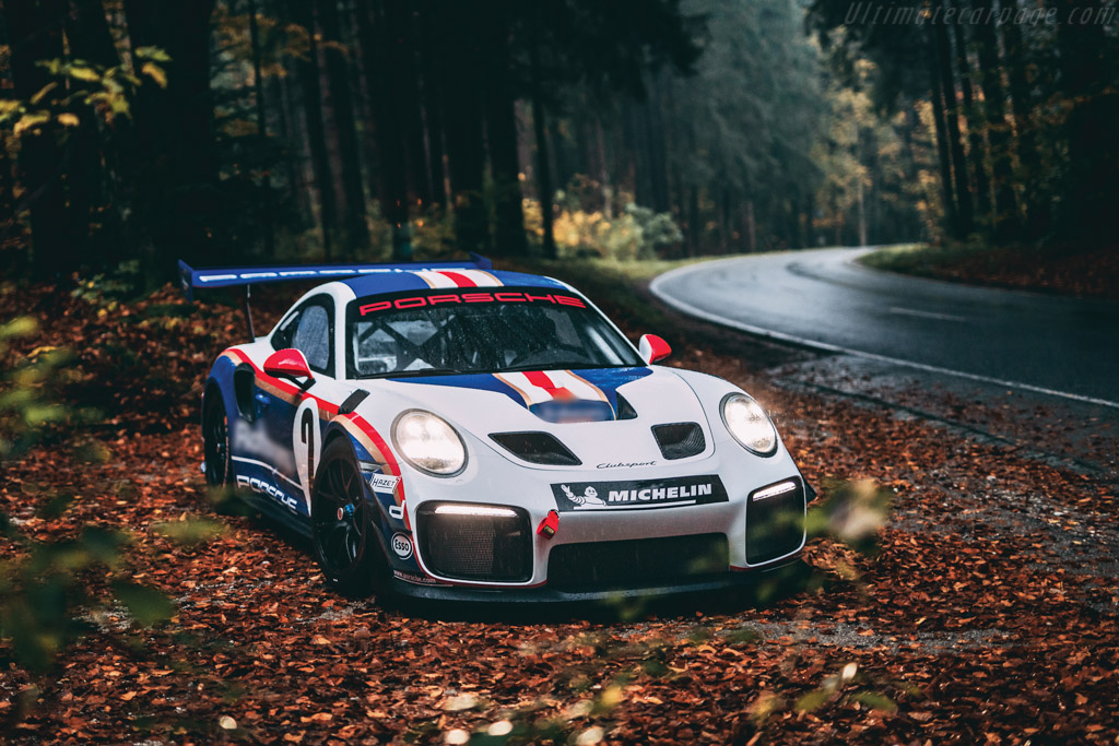 Porsche 911 GT2 RS Clubsport