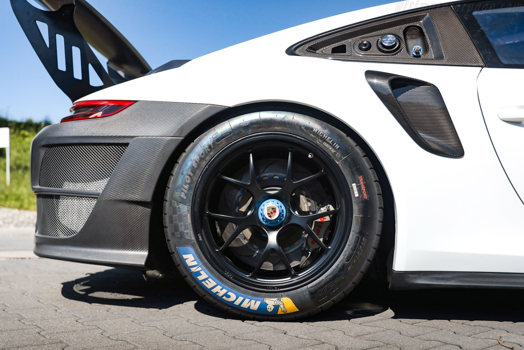 Porsche 911 GT2 RS Clubsport