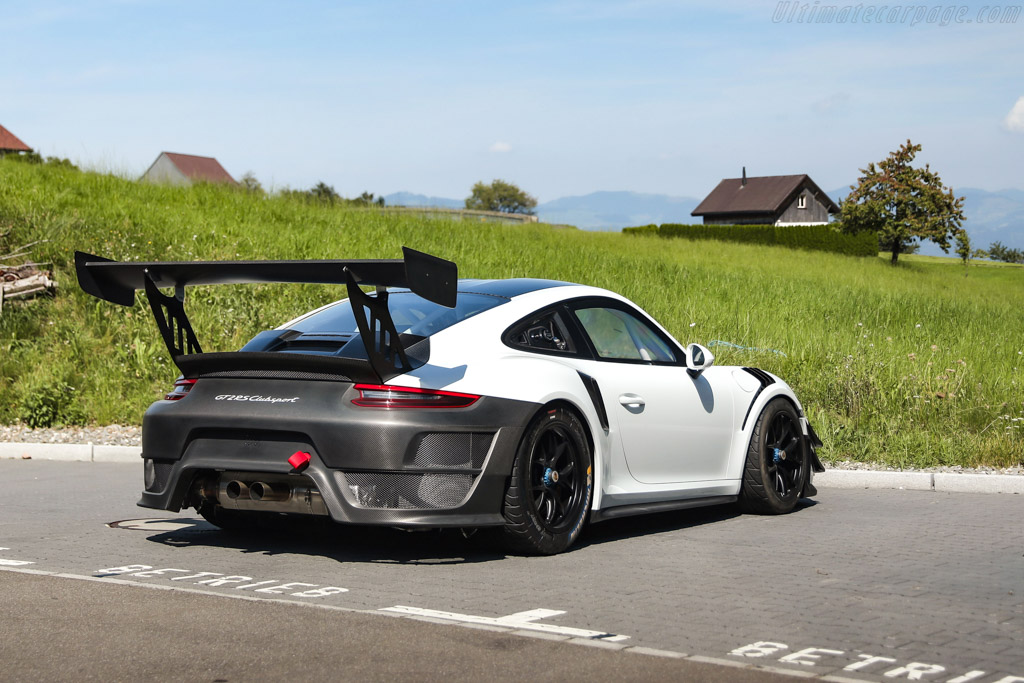 Porsche 911 GT2 RS Clubsport