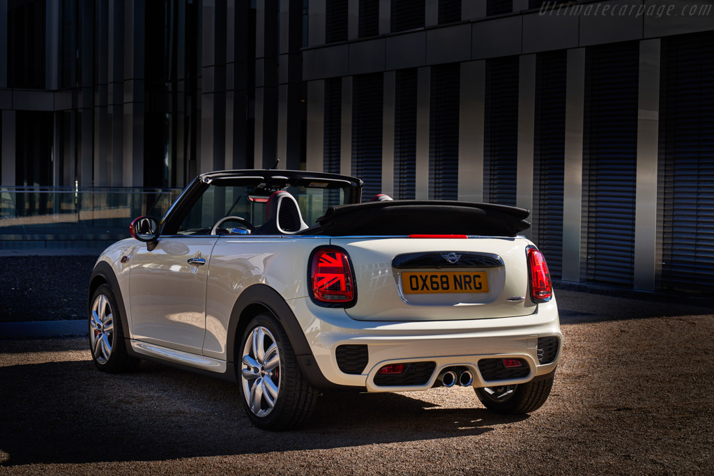 MINI John Cooper Works Convertible