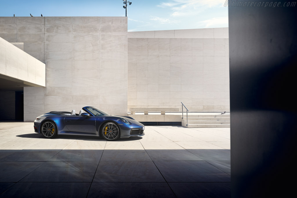 Porsche 911 Carrera 4S Cabriolet