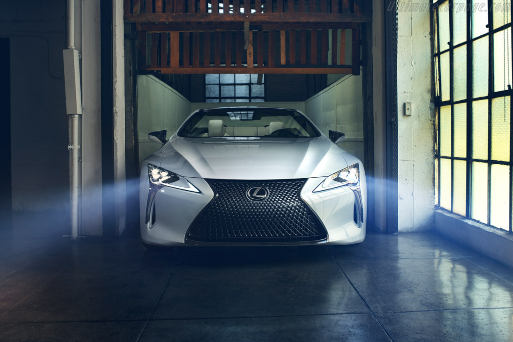 Lexus LC Convertible Concept