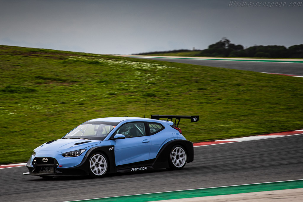 Hyundai Veloster N TCR