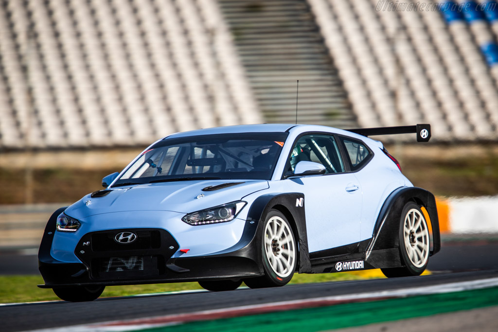 Hyundai Veloster N TCR