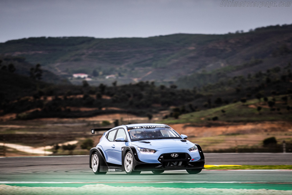 Hyundai Veloster N TCR