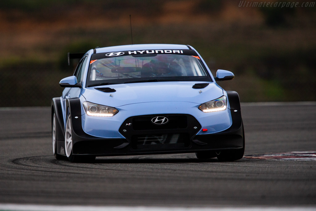 Hyundai Veloster N TCR