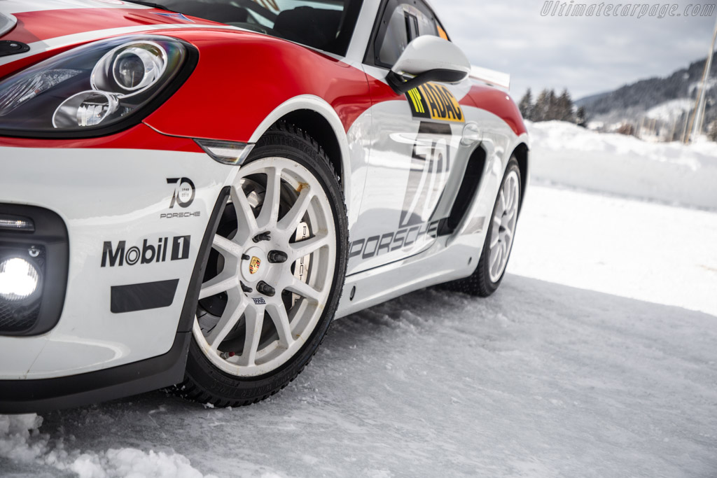 Porsche 718 Cayman GT4 Clubsport Rallye Concept