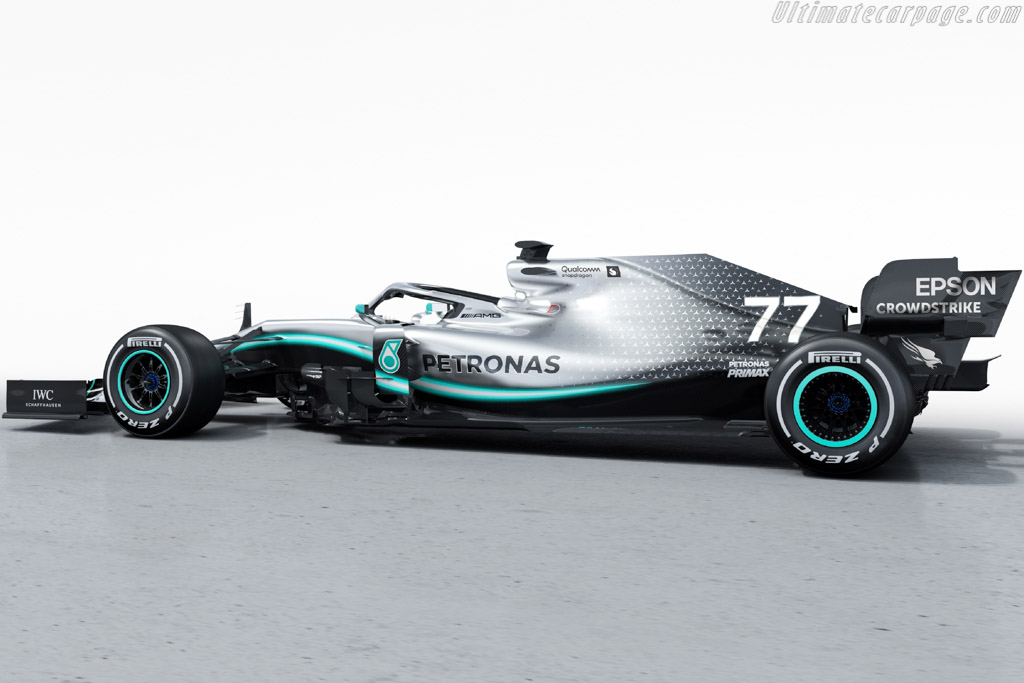 Mercedes-Benz W10 EQ Power+