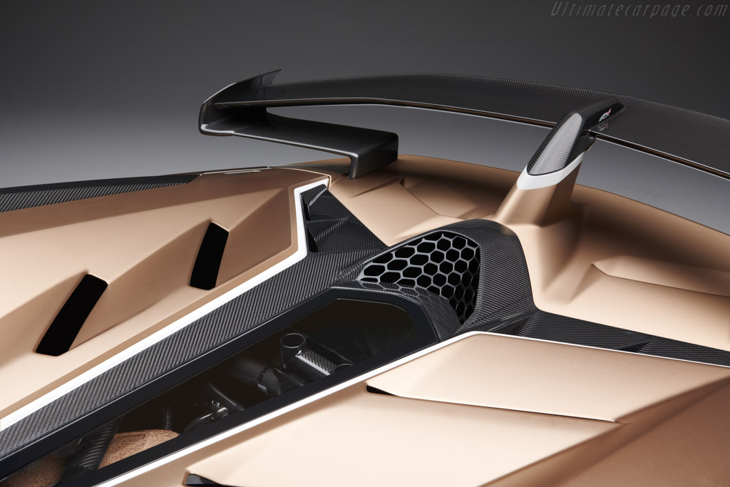 Lamborghini Aventador SVJ Roadster