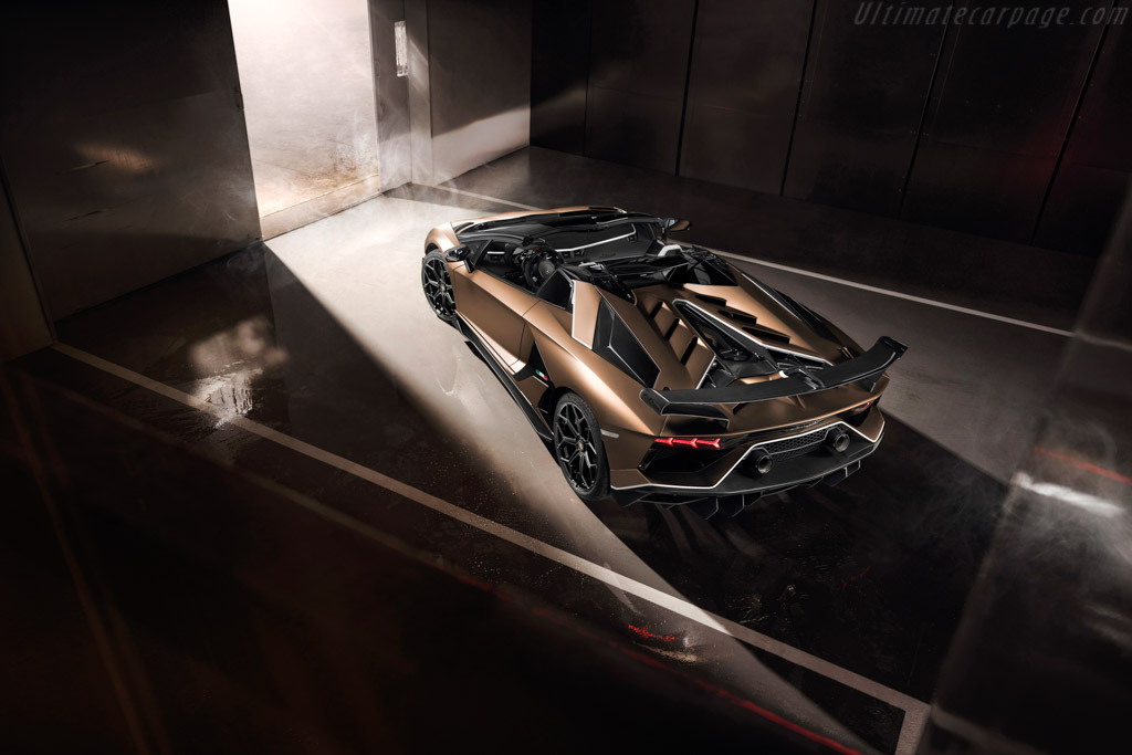 Lamborghini Aventador SVJ Roadster