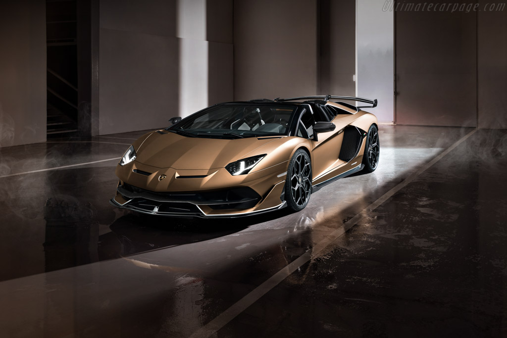 Lamborghini Aventador SVJ Roadster