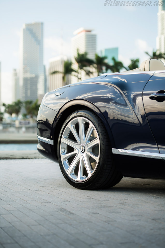 Bentley Continental GT V8 Convertible