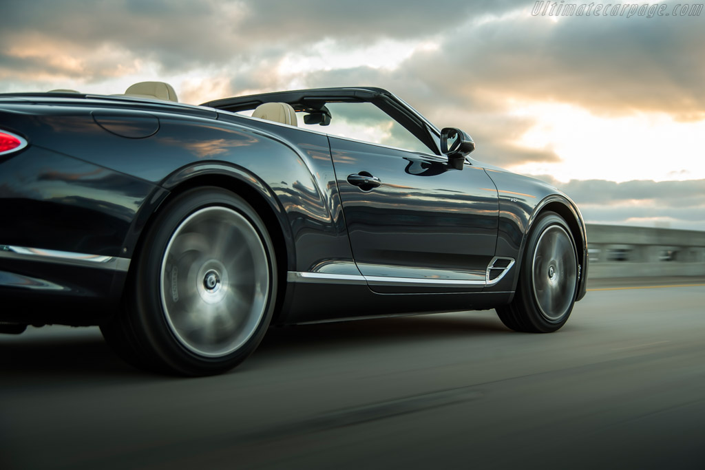 Bentley Continental GT V8 Convertible