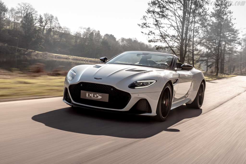Aston Martin DBS Superleggera Volante