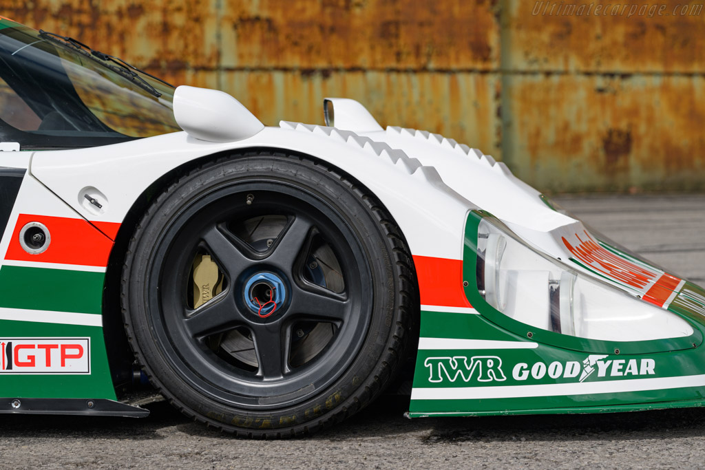 Jaguar XJR-9 LM