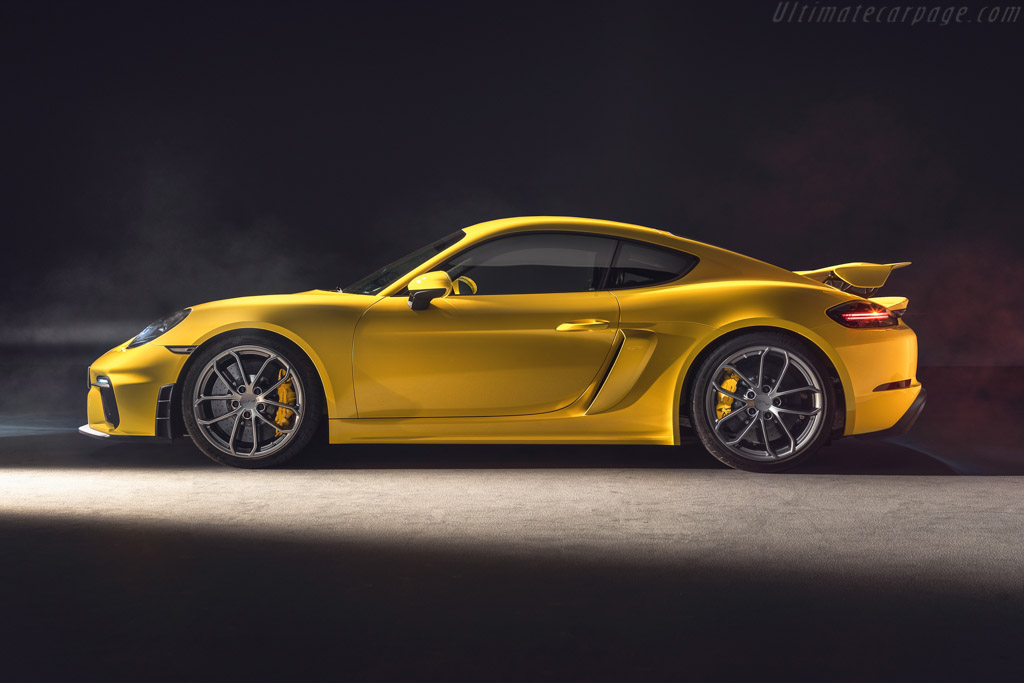 Porsche 718 Cayman GT4