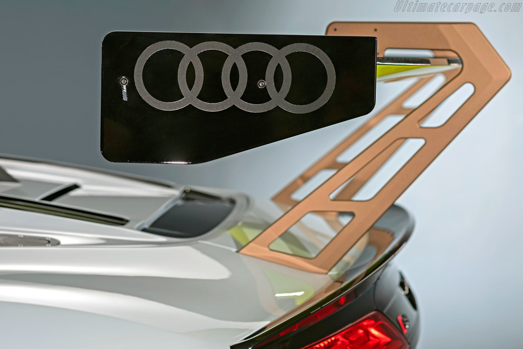 Audi R8 LMS GT2