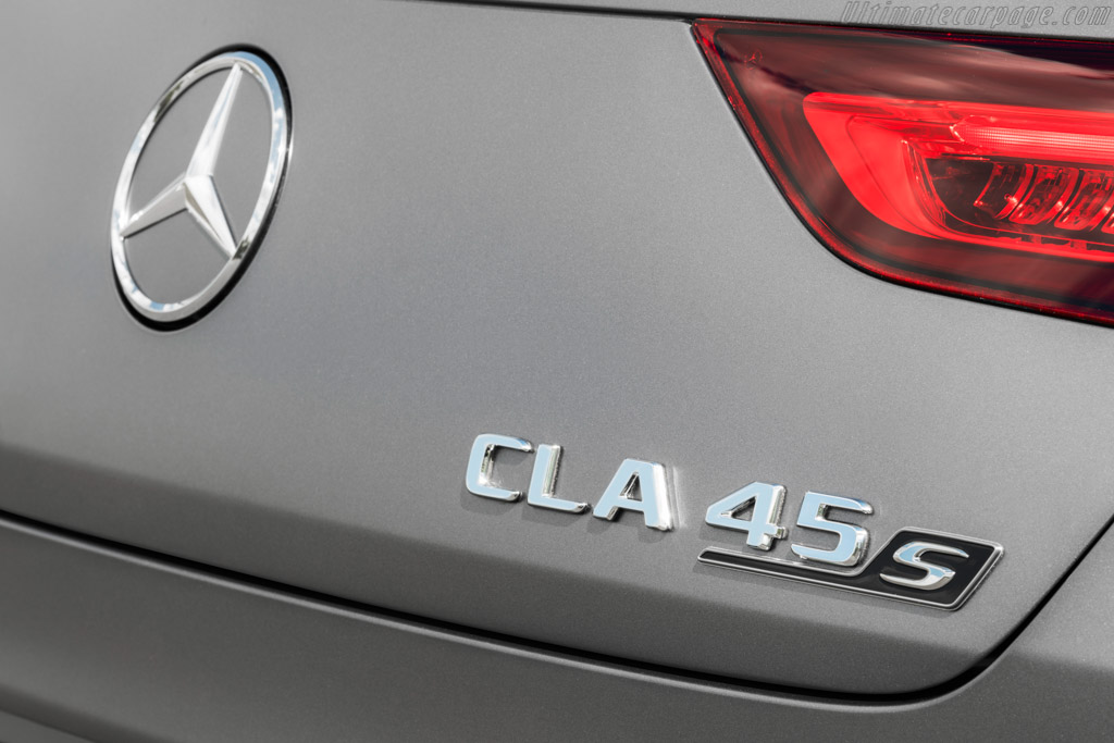 Mercedes-AMG CLA 45 S 4MATIC+ Shooting Brake