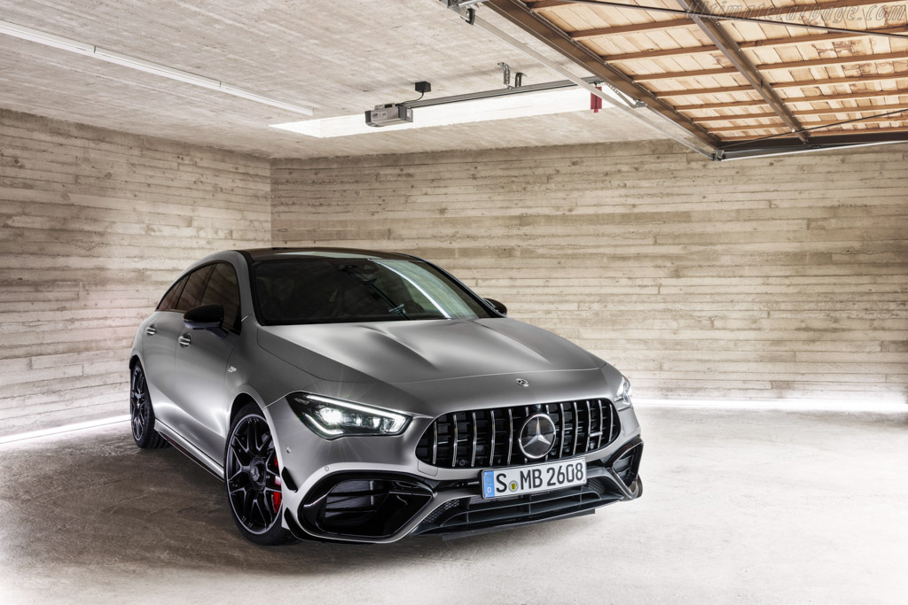 Mercedes-AMG CLA 45 S 4MATIC+ Shooting Brake