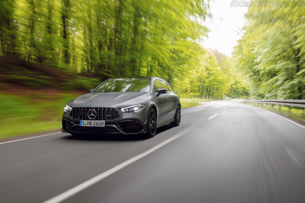 Mercedes-AMG CLA 45 S 4MATIC+ Shooting Brake