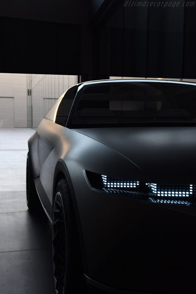 Hyundai 45 EV Concept