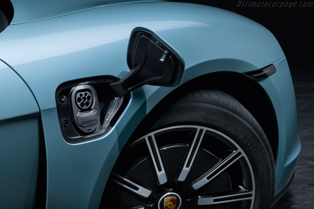Porsche Taycan 4S
