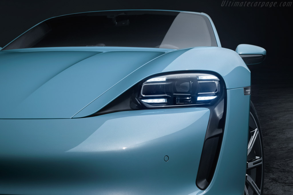 Porsche Taycan 4S