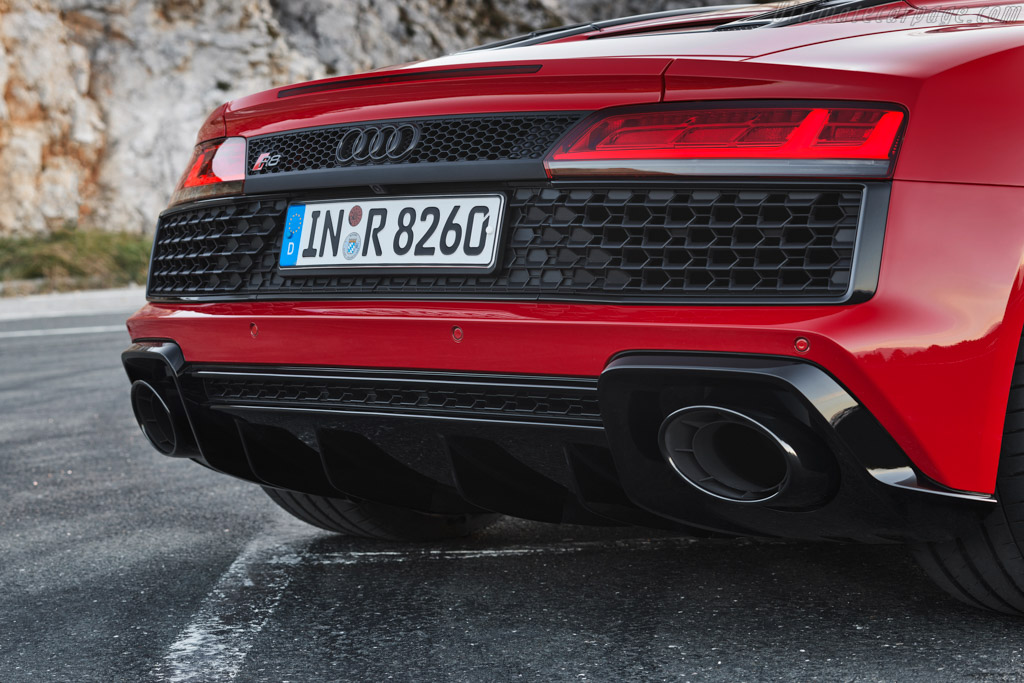 Audi R8 V10 RWD Spyder