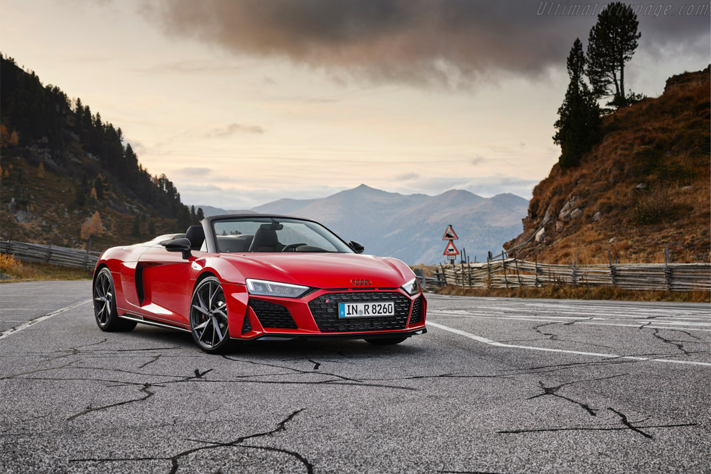 Audi R8 V10 RWD Spyder