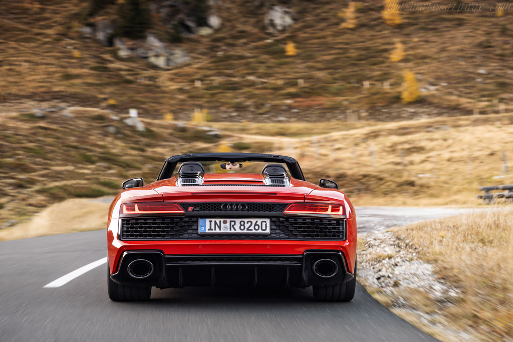 Audi R8 V10 RWD Spyder