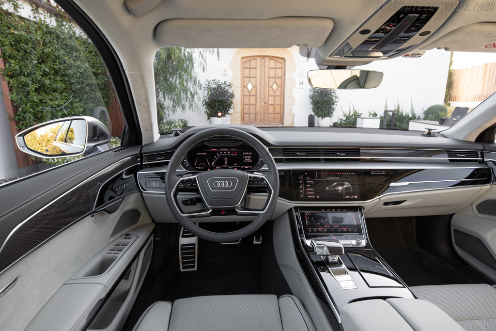 Audi S8