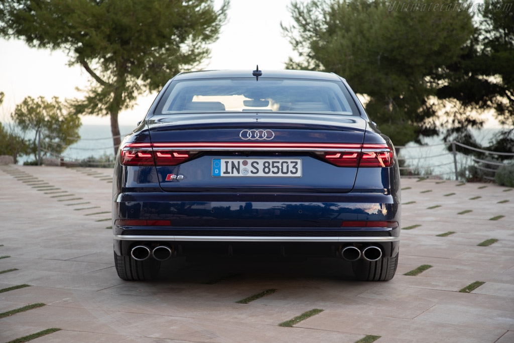 Audi S8