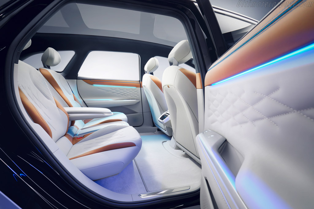 Volkswagen ID Space Vizzion Concept