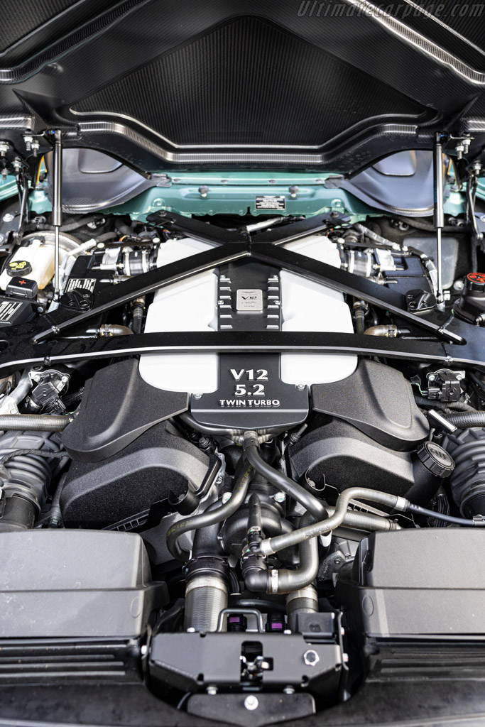 Aston Martin V12 Speedster