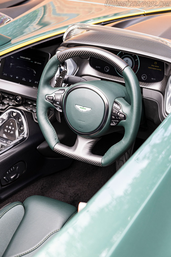 Aston Martin V12 Speedster