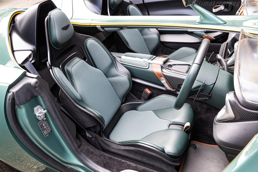 Aston Martin V12 Speedster