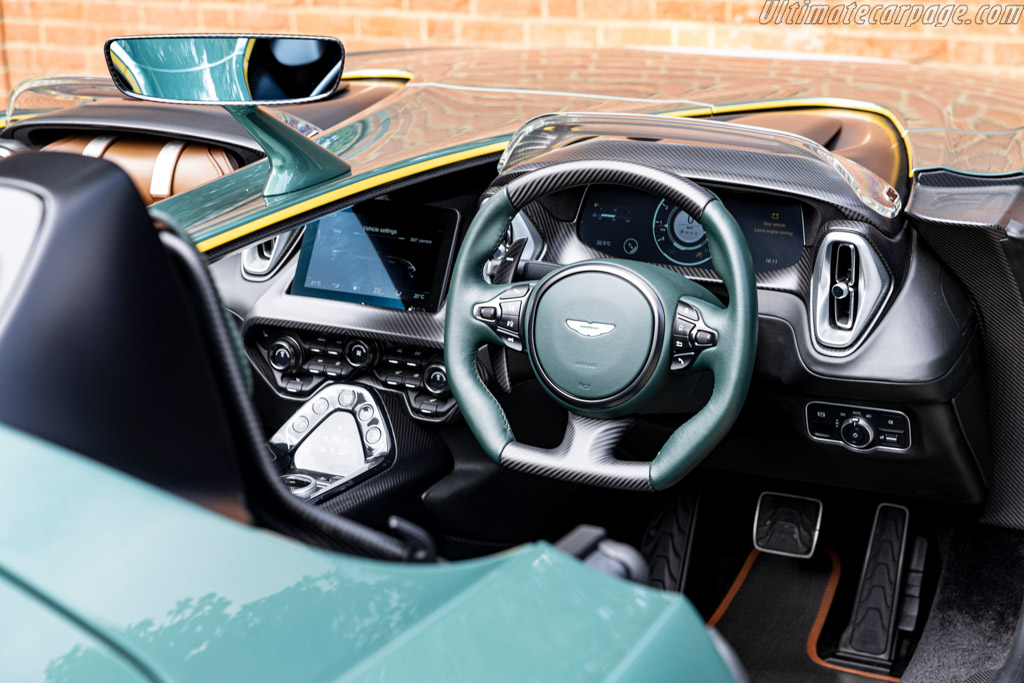 Aston Martin V12 Speedster