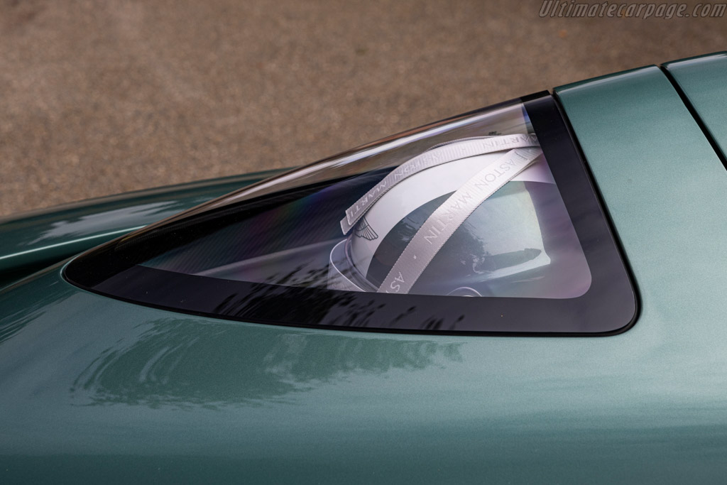 Aston Martin V12 Speedster