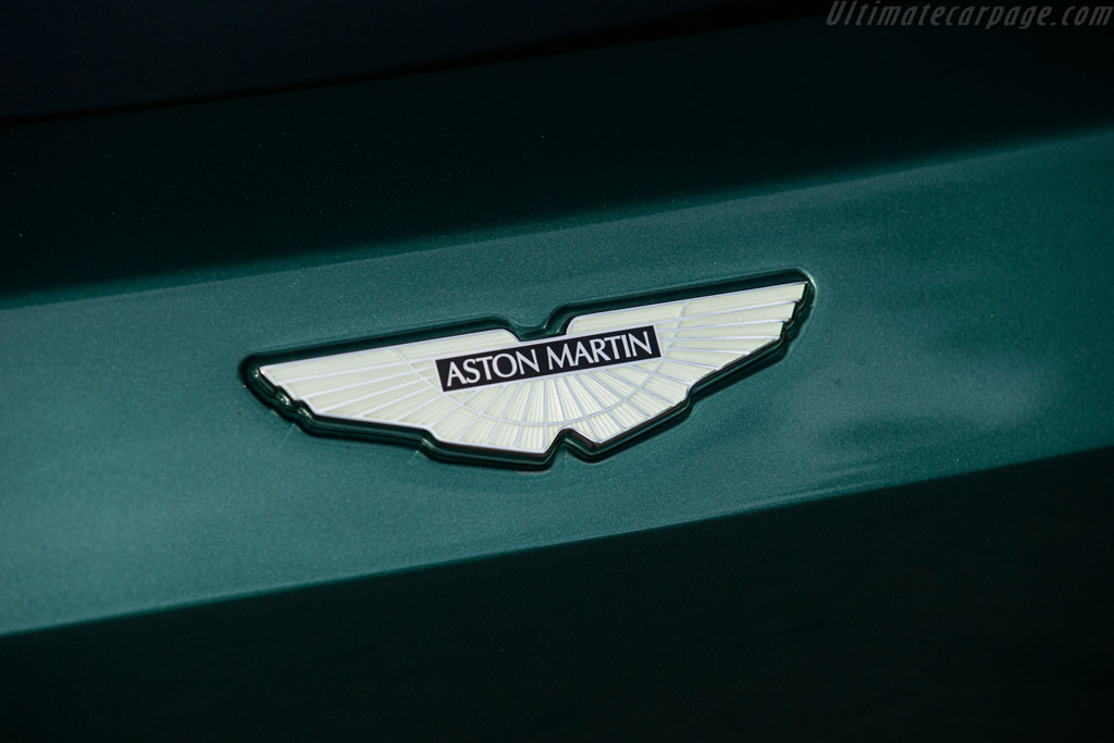 Aston Martin V12 Speedster