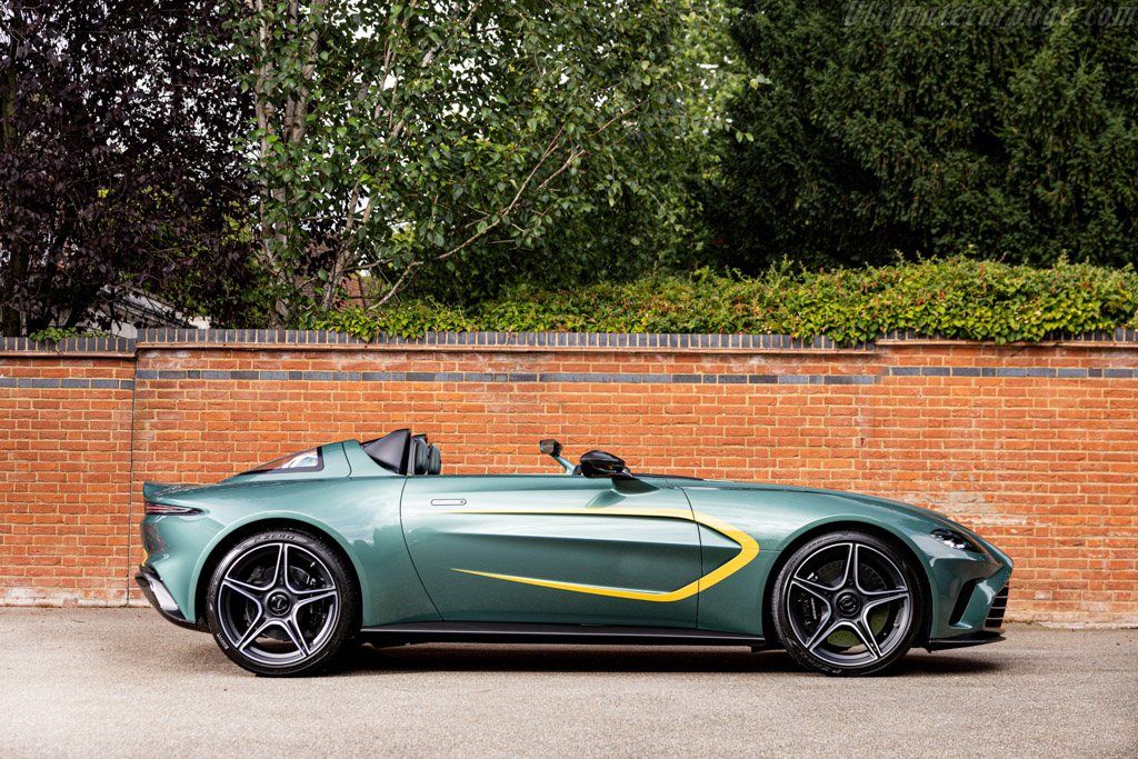 Aston Martin V12 Speedster